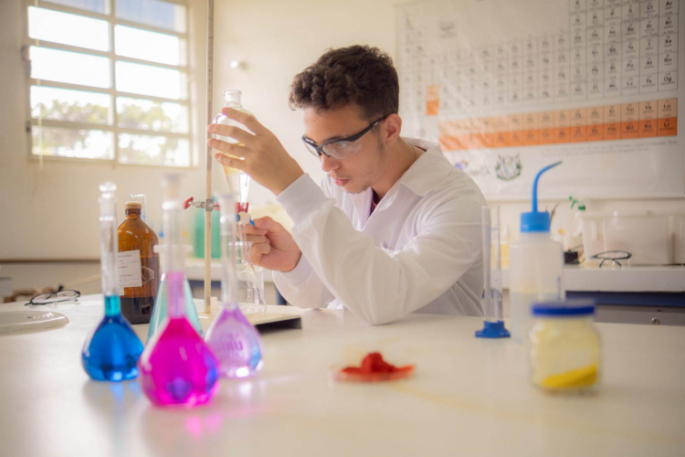 Estado e IEL vão investir R$ 13,5 milhões para aproximar doutores do mercado produtivo