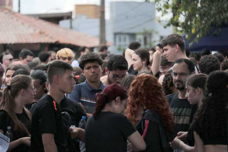 Vestibular da Unioeste reúne 10 mil candidatos; gabarito sai nesta segunda