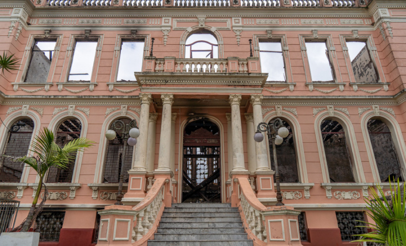 Todos os alunos do Instituto de Educação de Paranaguá retornam às aulas presenciais na segunda