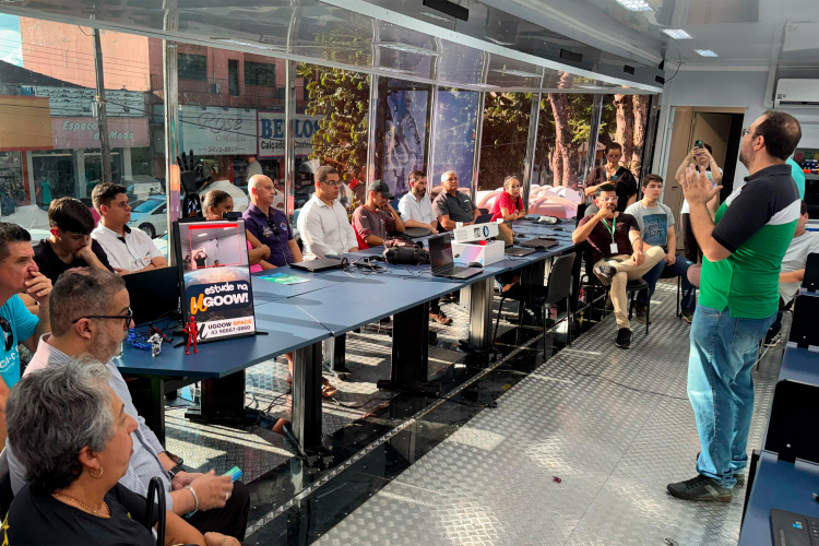 Sapopema e Quedas do Iguaçu recebem atividades de tecnologia e inovação