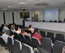 pró reitores se reúnem no porto de paranaguá