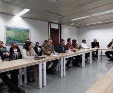 Ministro destaca incentivo à inovação e ciência no Paraná em visita à Fundação Araucária
