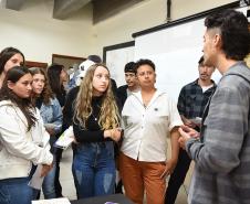 Primeira Feira de Profissões da UENP reúne mais de 3 mil estudantes