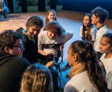 Aulão Paraná reúne dois mil estudantes no Teatro Guaíra para preparação do Enem 2022
