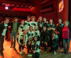 Aulão Paraná reúne dois mil estudantes no Teatro Guaíra para preparação do Enem 2022