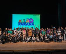 Aulão Paraná reúne dois mil estudantes no Teatro Guaíra para preparação do Enem 2022