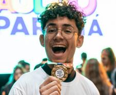 Aulão Paraná reúne dois mil estudantes no Teatro Guaíra para preparação do Enem 2022