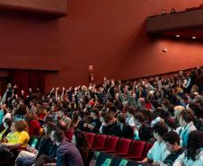Aulão Paraná reúne dois mil estudantes no Teatro Guaíra para preparação do Enem 2022