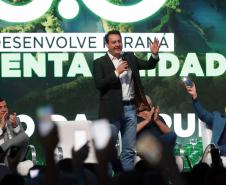 Governador defende expansão das políticas de sustentabilidade em encontro com prefeitos