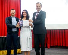 Emily Tieme Ito, vencedora da premiação na área Ciências da Saúde, na categoria Inventor Independente