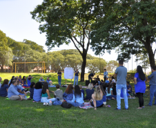 Universidades estaduais vão mapear estudantes paranaenses da rede pública com autismo