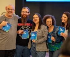 Após seis anos, aula em Foz do Iguaçu marca início do PDE para 2 mil professores da rede estadual