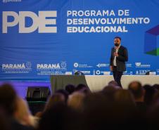 Após seis anos, aula em Foz do Iguaçu marca início do PDE para 2 mil professores da rede estadual