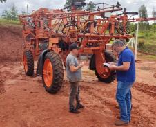 Adapar promove inspeção preventiva de pulverizadores agrícolas no Noroeste