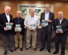 Rede AgroParaná lança livro com 35 pesquisas sobre conservação de solo e água
