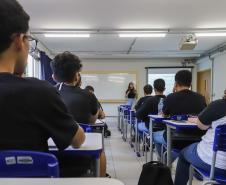 UEM e Unicentro abrem concurso e teste seletivo para contratação de 187 professores