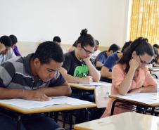 Vestibular da Unespar reúne 5,5 mil pessoas neste domingo em Curitiba e outras seis cidades