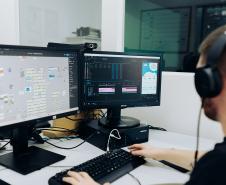 Universidade Virtual leva graduação e especializações a milhares de paranaenses