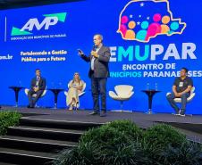 Estado apresenta políticas bem-sucedidas em todas as áreas no maior evento de prefeitos do Sul