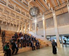 Na Suécia, comitiva paranaense avalia novos potenciais da madeira na construção civil