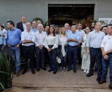Governador em exercício destaca força do agro paranaense em visita à Expoingá