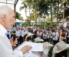 Governador em exercício destaca força do agro paranaense em visita à Expoingá