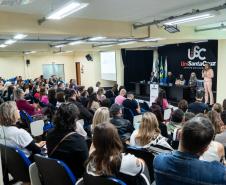 Professores que participaram do Ganhando o Mundo debatem experiência internacional