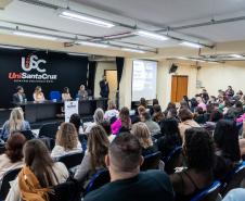 Professores que participaram do Ganhando o Mundo debatem experiência internacional