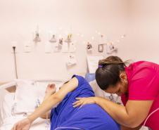 Maio Furta-Cor: trabalho de doulas melhora atendimento às mães no Humai-UEPG
