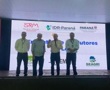Encontro na Expoingá discute desafios e oportunidades da pecuária leiteira do Paraná