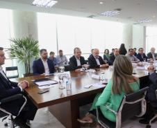 Tecpar assina acordo com empresa para ampliar produção da vacina antirrábica veterinária