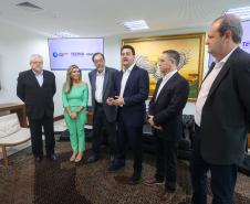 Tecpar assina acordo com empresa para ampliar produção da vacina antirrábica veterinária