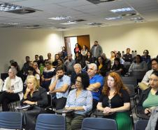 Servidores participam de palestra que integra a campanha Junho Paraná sem Drogas