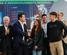 Selecionados pelo Talento Tech comemoram poder aprender tecnologia nas próprias cidades
