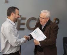 Tecpar concede primeira certificação para laboratório veterinário