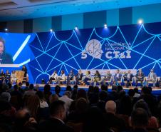 Paraná discute diretrizes para a ciência, tecnologia e inovação em conferência em Brasília