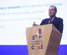 Paraná discute diretrizes para a ciência, tecnologia e inovação em conferência em Brasília