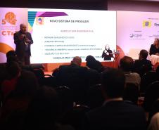 Paraná discute diretrizes para a ciência, tecnologia e inovação em conferência em Brasília