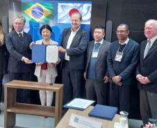 Paraná firma acordo para intercâmbio de estudantes com universidade do Japão