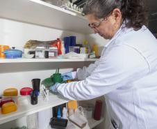 Análise de embalagens de alimentos do Tecpar assegura a saúde do consumidor
