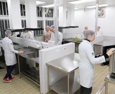 UEL forma primeiras turmas de Biotecnologia e Nutrição
