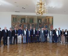 Comitiva da Índia visita Paraná para planejar instalação de supercomputadores 