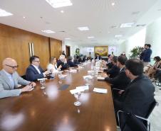 Comitiva da Índia visita Paraná para planejar instalação de supercomputadores 