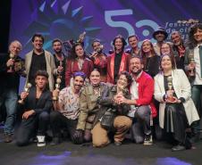 Com filme apoiado pelo Estado, cineasta do Paraná recebe prêmio em Gramado