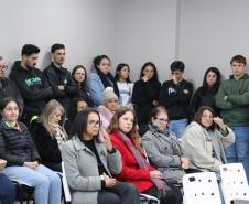 Unioeste presta homenagens a professores, médicos e ex-alunos vítimas de acidente aéreo