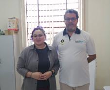 Pesquisadora da Unicentro inova com transformação de resíduo de alumínio como base em tratamento de água e pigmento para indústria