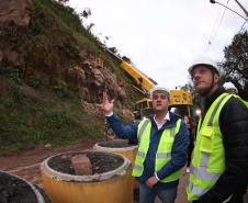Governador vistoria obras para conter desmoronamentos em rodovias de União da Vitória