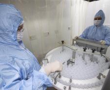 Tecpar moderniza laboratório de vacina antirrábica para ampliar capacidade de produção