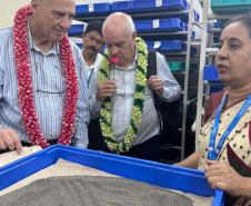 Paraná firma parceria com associação indiana para desenvolvimento da sericultura