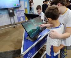 Rota da Inovação leva mais de 400 alunos da rede estadual para conhecer ambientes inovadores